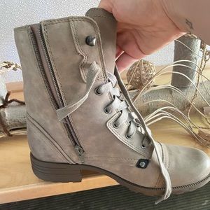 Cobb Hill BRAND NEW boots